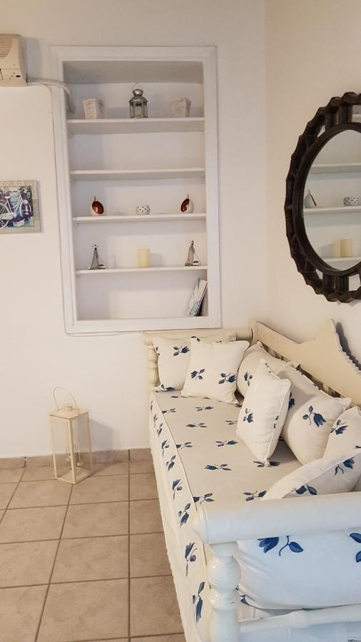 Gala Home Traditional house - Bed and Breakfast Galanádo