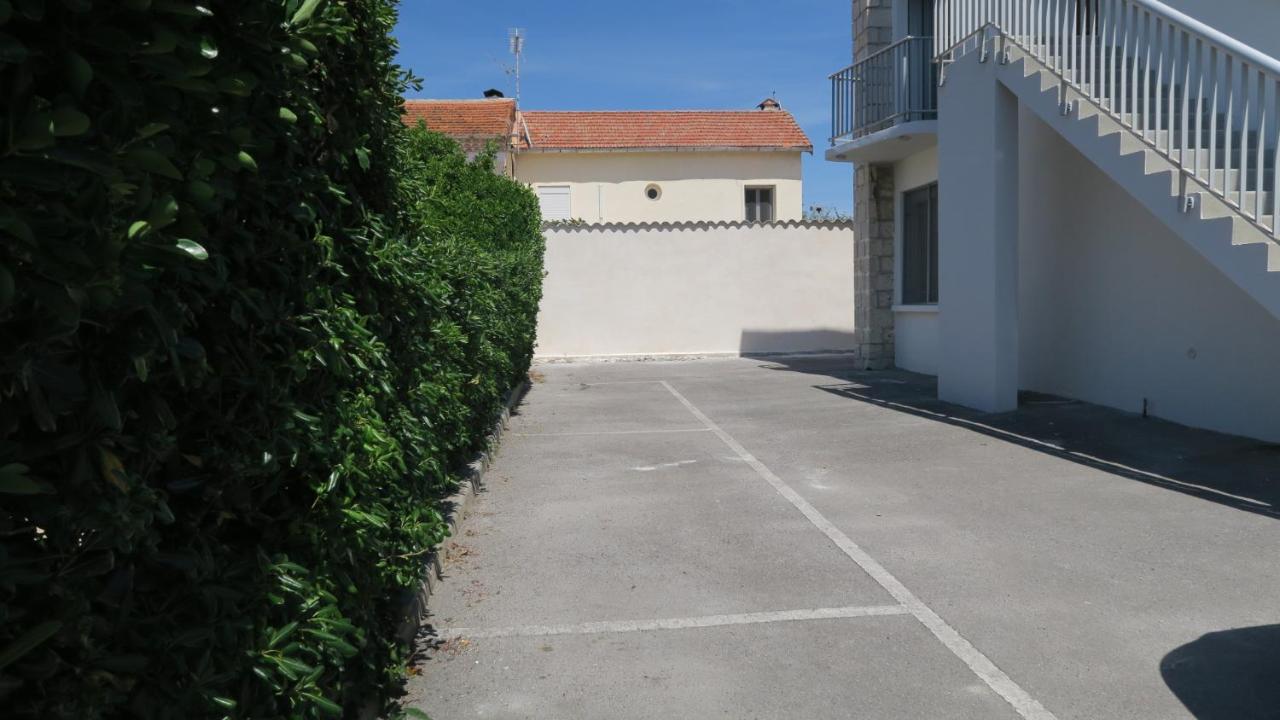 Sol-y-Days Goeland, Appartement avec terrasse front de mer et place de parking en centre-ville - B&B