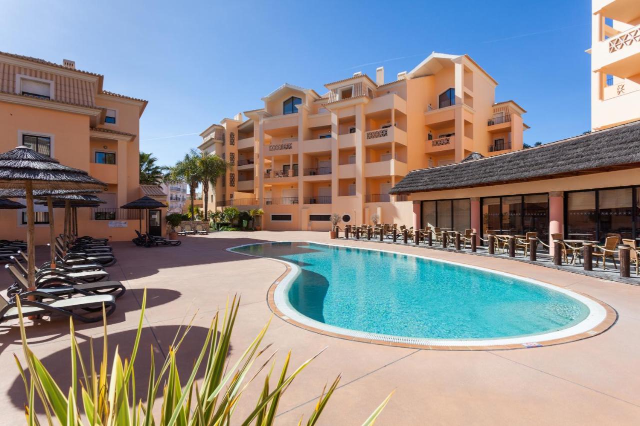 Aum Praia da Luz Resort Apartment - B&B
