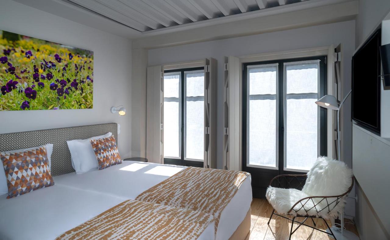 Deluxe Twin Room with Balcony