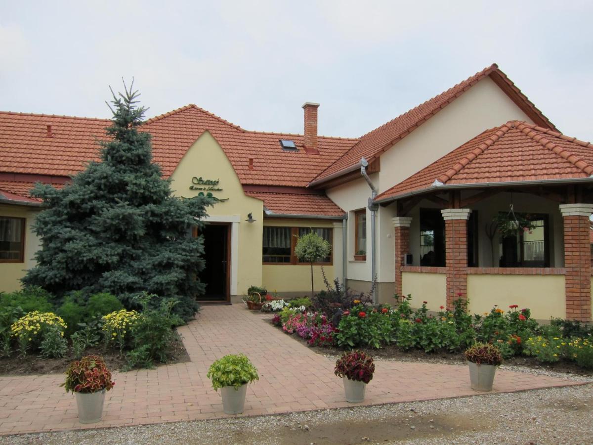 Fogadó a Suttogóhoz - B&B