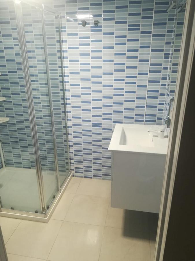 Single Room with Shared Bathroom