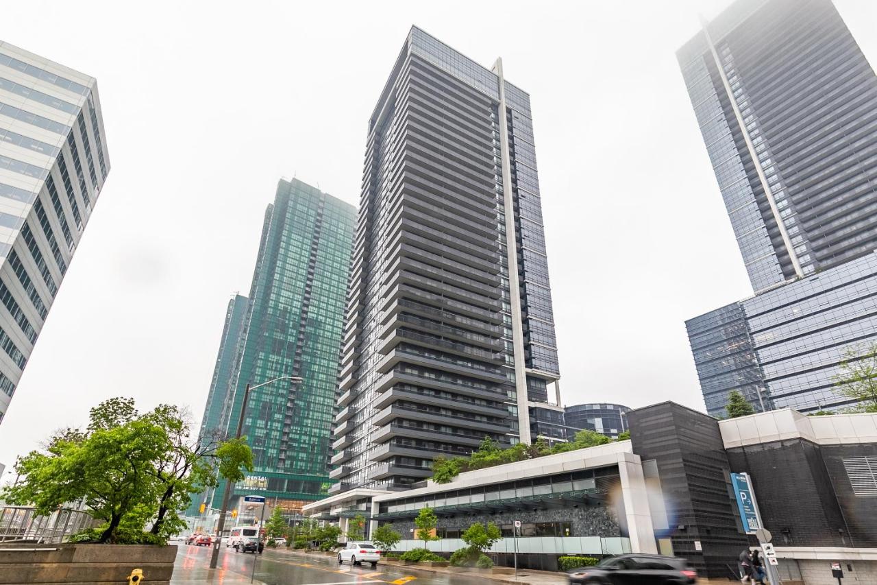 GLOBALSTAY Modern Apartments in North York Skyscraper - Bed and Breakfast