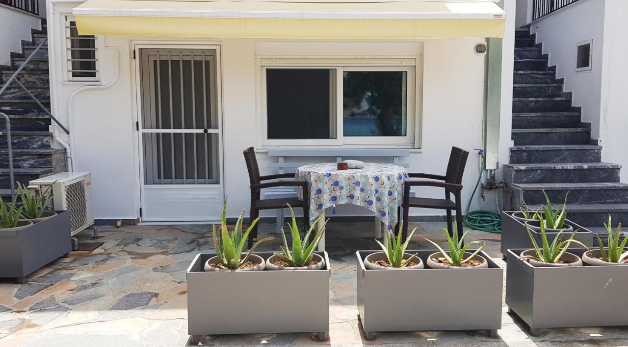Sea Front Studio - Porto Boufalo - Evia - B&B