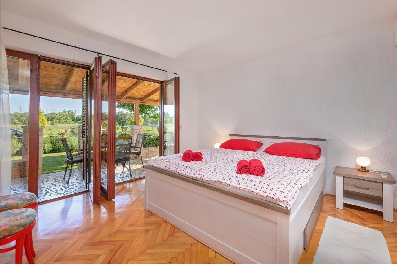 B&B Vrsar - Red Apartment - Bed and Breakfast Vrsar
