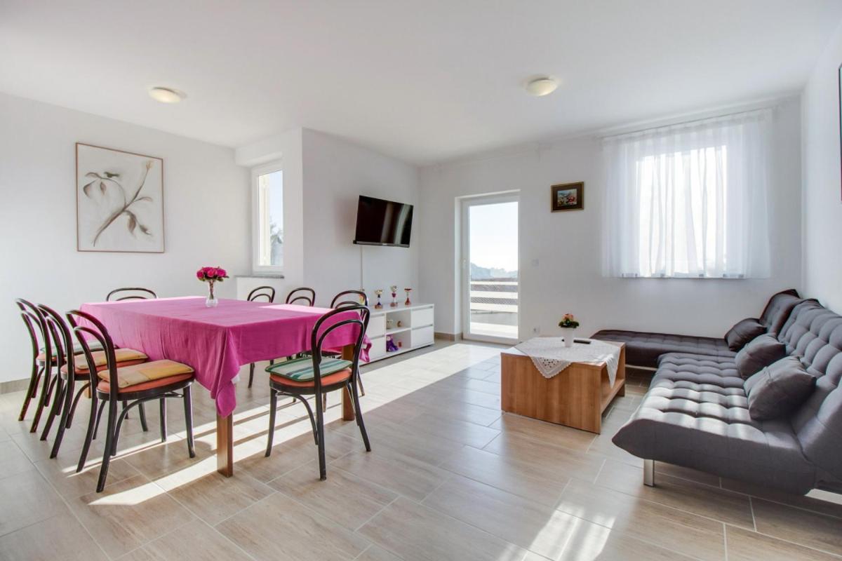 Apartment Mikic - Bed and Breakfast