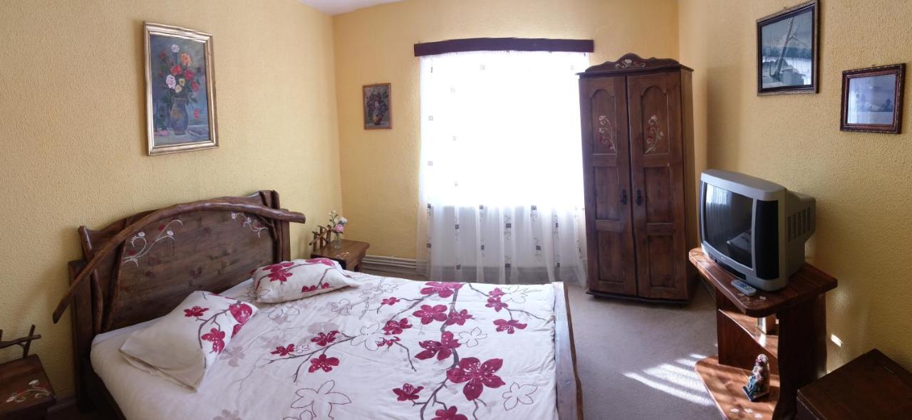 Standaard Tweepersoonskamer met Gedeelde Badkamer