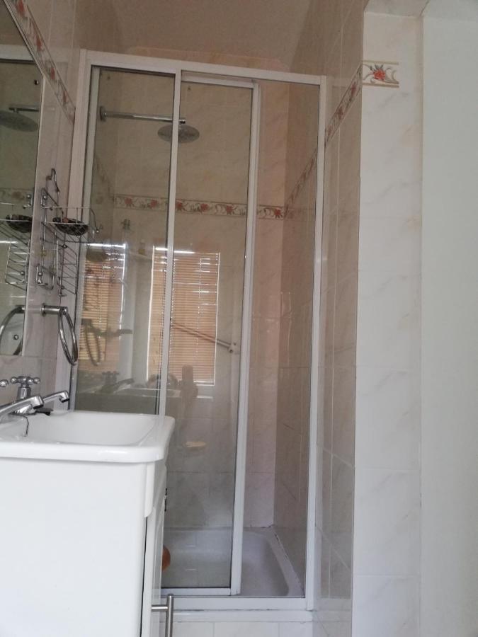 Habitación Doble con ducha - 1 o 2 camas
