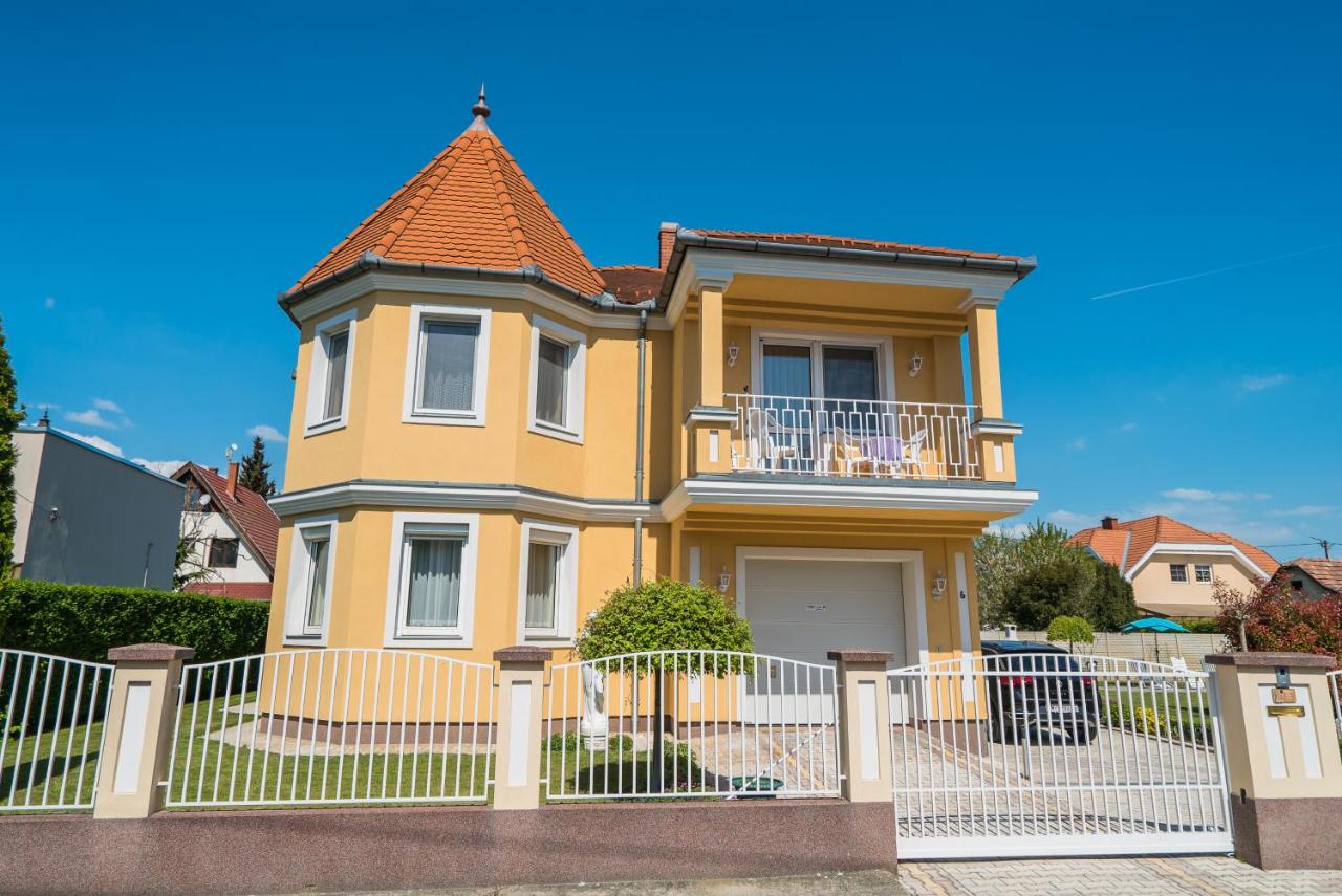 Korponyi Villa - Ferienwohnung