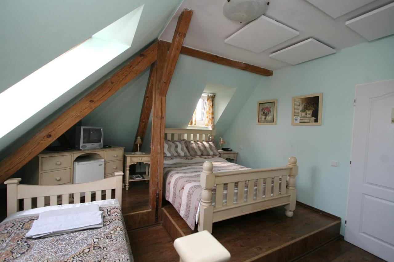 Triple Room with Private Bathroom