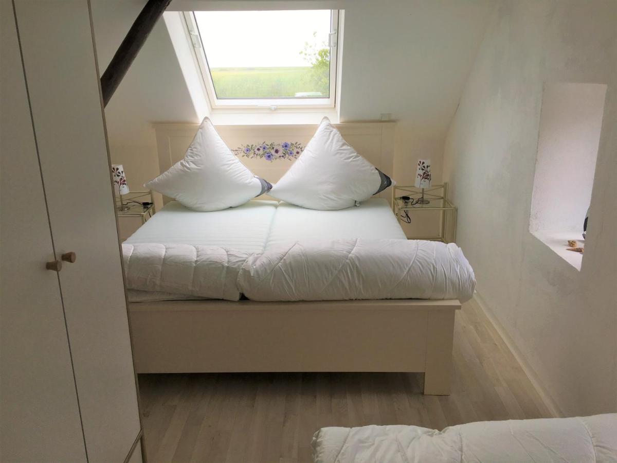 Marijanas Ferienhof 2, Urlaub mit viel Platz zwischen Dornumersiel und Bensersiel - B&B Holtgast