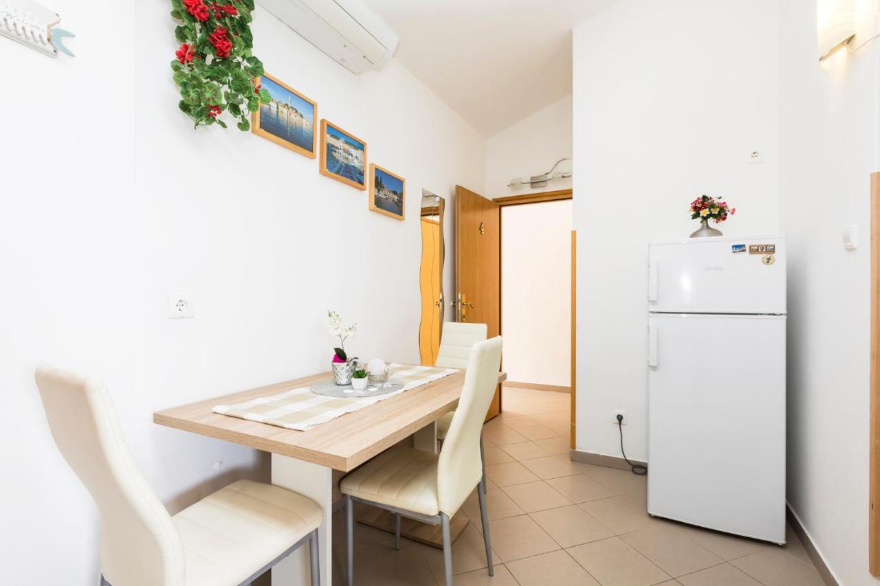 Studio with Balcony and Sea View