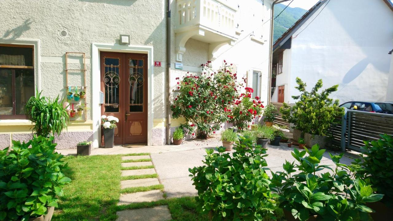 Maja Zevnik garden home - Chambres d’hôtes Bovec
