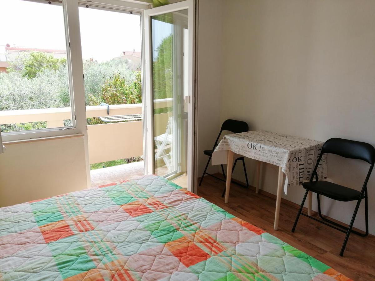 Apartment with Garden View