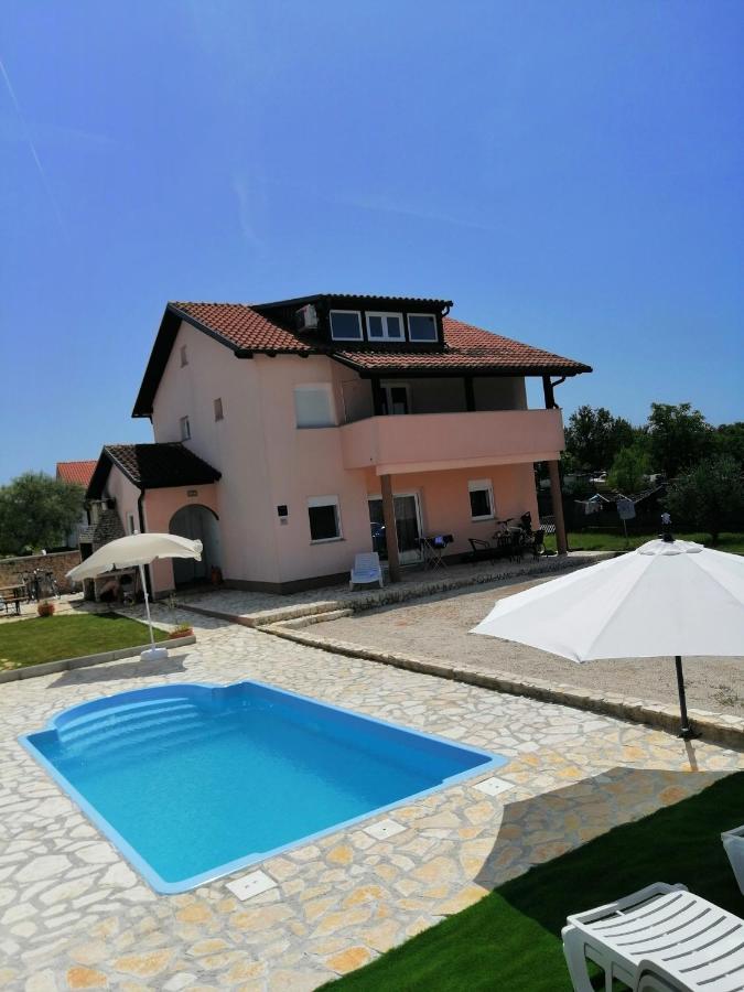 Peroj 100 c - B&B