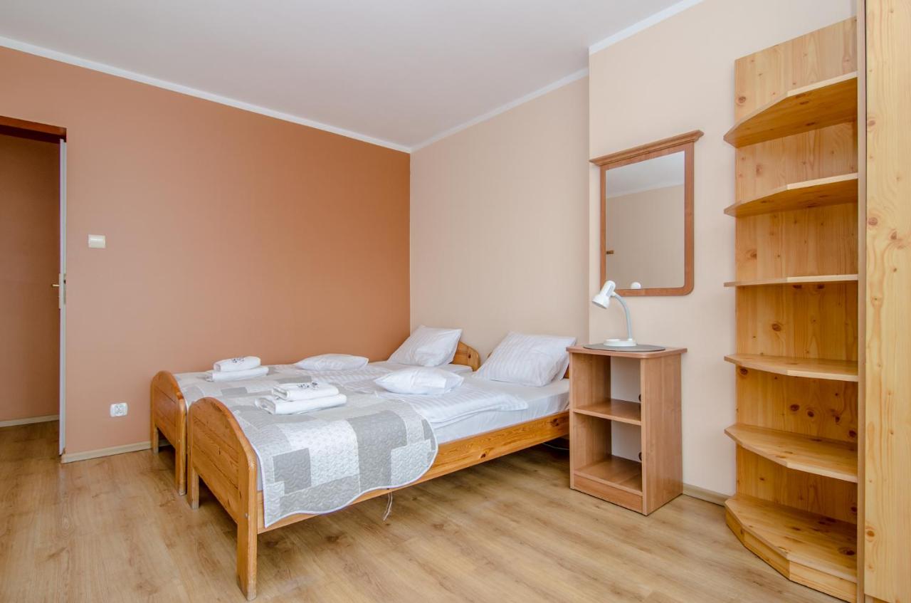 Dreibettzimmer mit Balkon