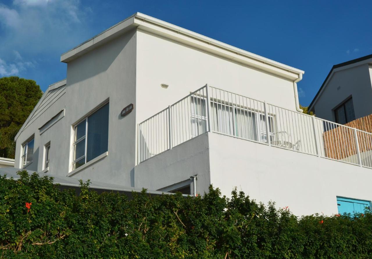 Sea la vie Self Catering Studio Apartment - B&B Gordon’s Bay