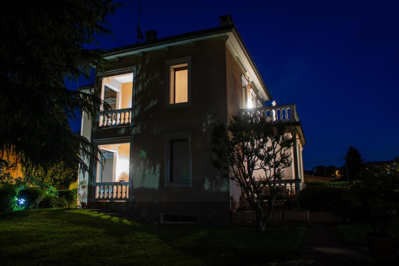 B&B Castronno - Villa le Rondini - Bed and Breakfast Castronno