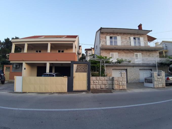 Apartments Sara - Ferienwohnung Trogir