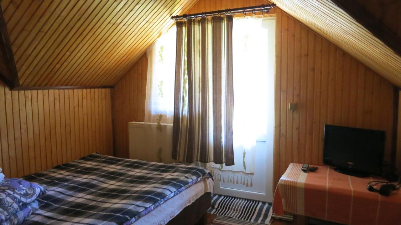 Room #129679703