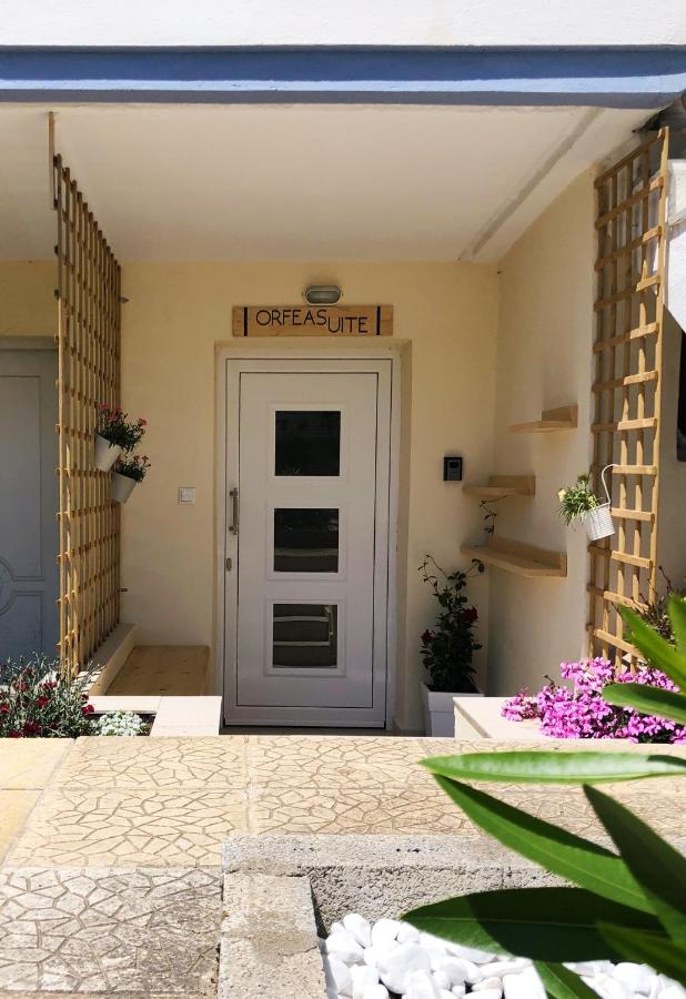 ORFEAS SUITE - B&B Néa Péramos