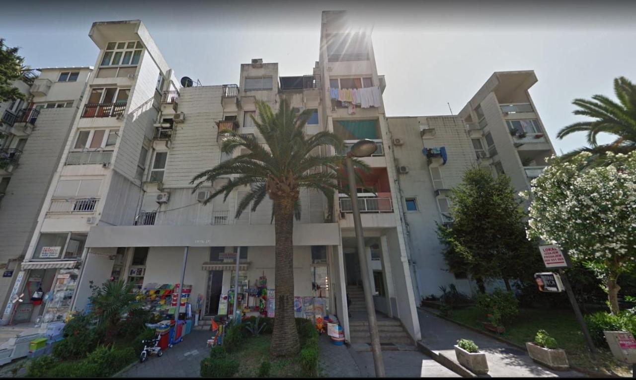 Enigma Apartment - Bed and Breakfast Budva