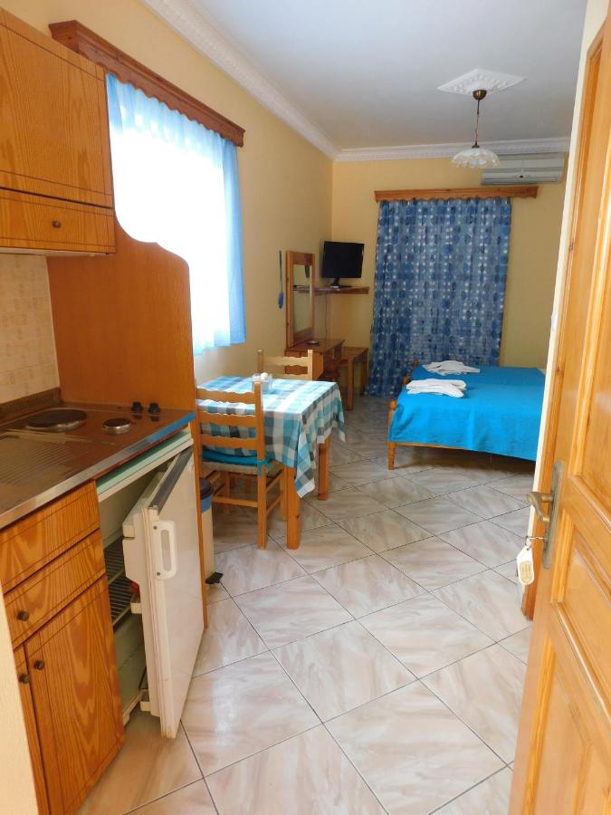 Studio (2 Adults) with Garden or Courtyard View