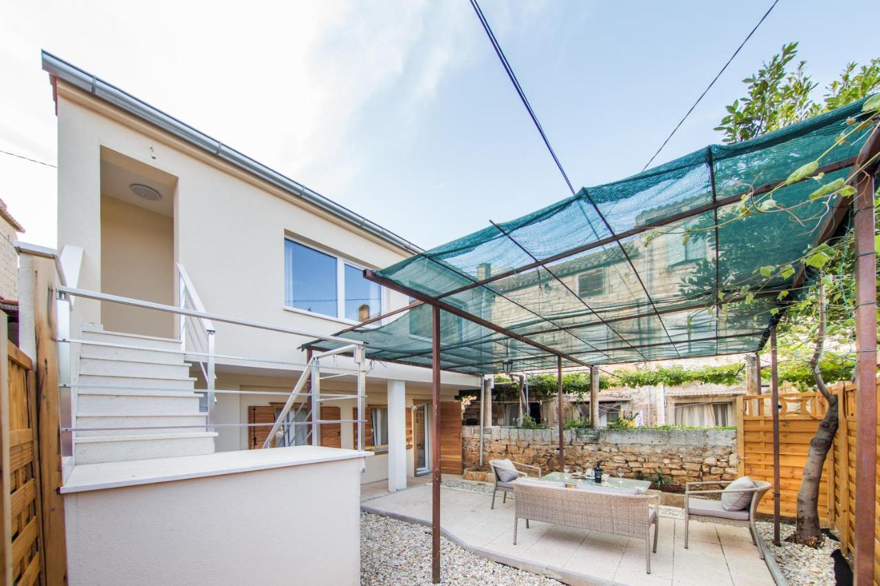Seahouse Komiža - B&B