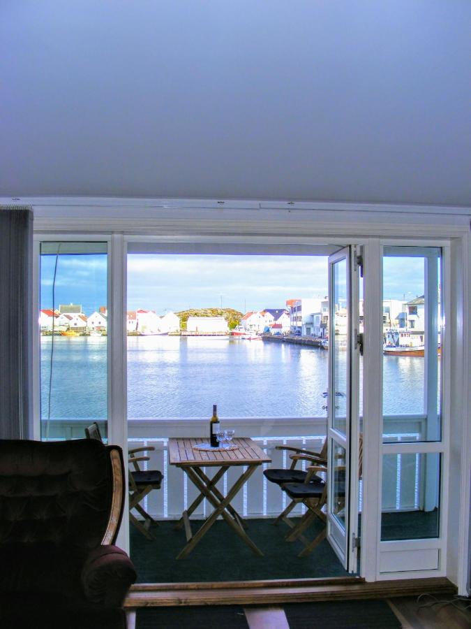 B&B Åkrehamn - Åkrehamn Marina - Bed and Breakfast Åkrehamn