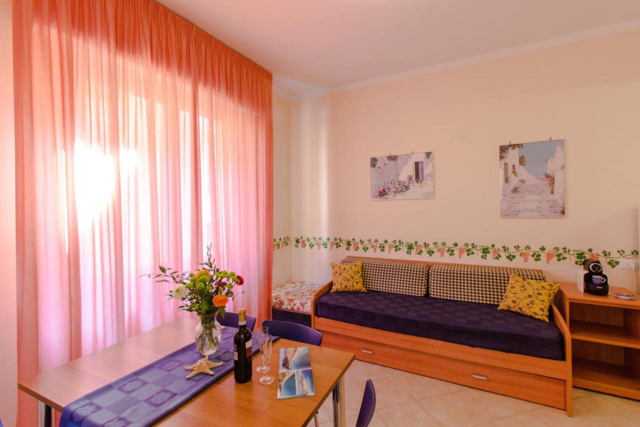 Superior One-Bedroom Apartment