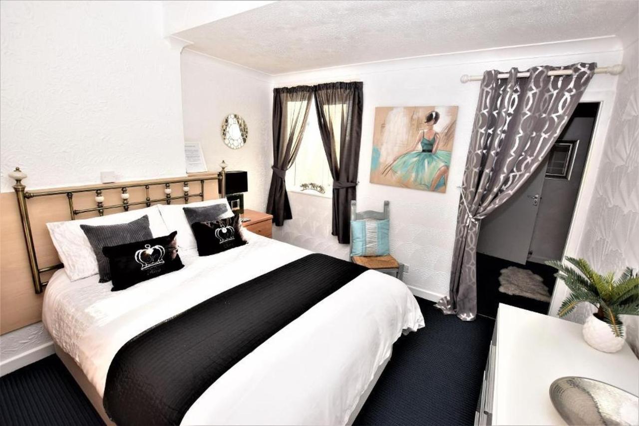 B&B Blackpool - Bridle Lodge Apartments - Bed and Breakfast Blackpool