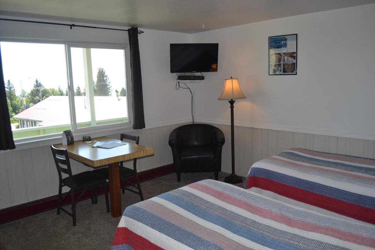 Queen or Twin Suite
