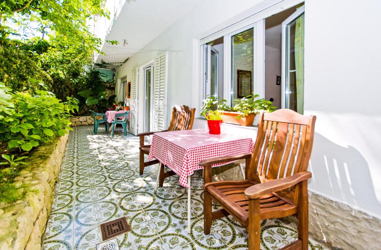 Triple Room with Garden View