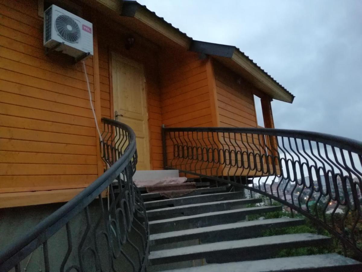 B&B Batoemi - деревянный котеж The 1 с выдом на город - Bed and Breakfast Batoemi