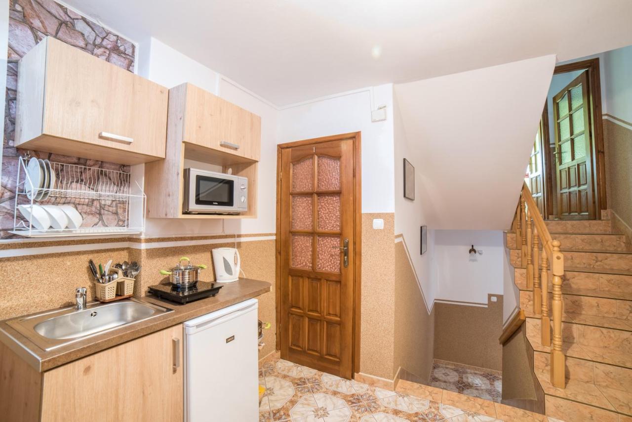 Camera Tripla Deluxe 