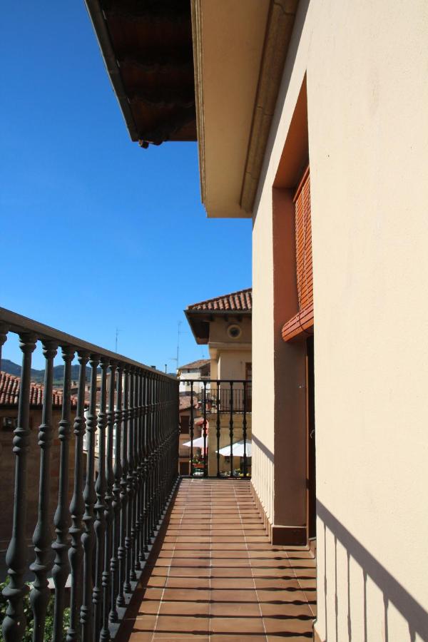 Apartamento Palacio de Las Sevillanas - Bed and Breakfast