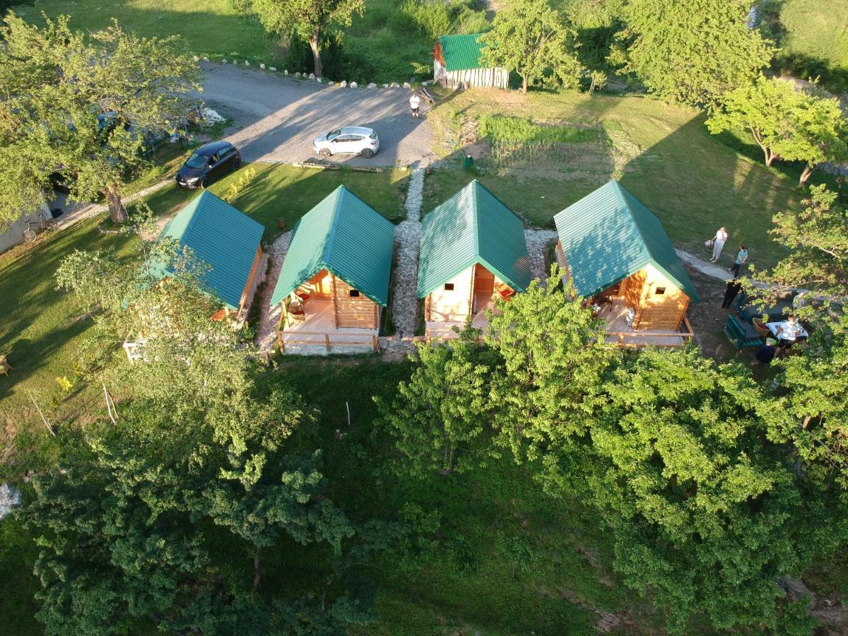 Cabaña con vistas al río