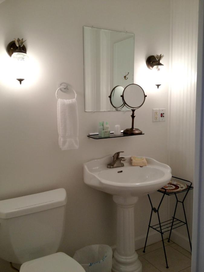 Queen Suite