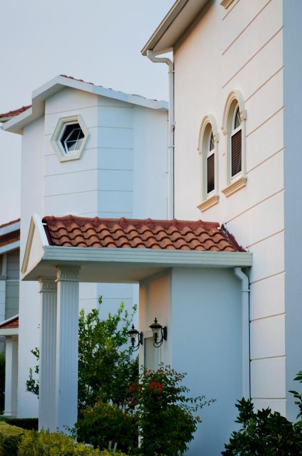 Helios Luxurery villa | cumhuriyet cd no 25/5 active emlak BELEK SERİK ANTALYA, 07500 Belek/Mediterranean Region Turkey | +90 531 780 61 15