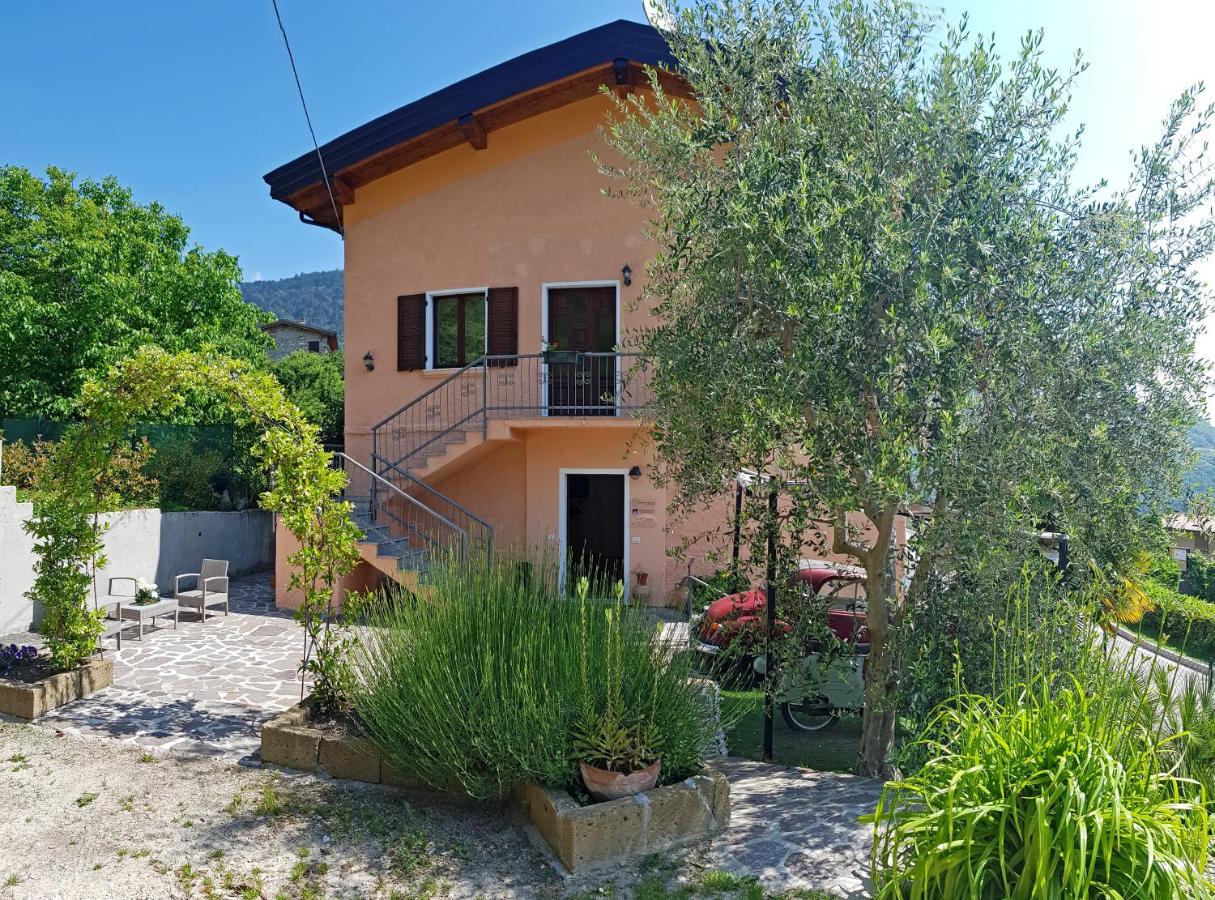 Casa Gina Garden and view by Gardadomusmea - Ferienwohnung Tremosine