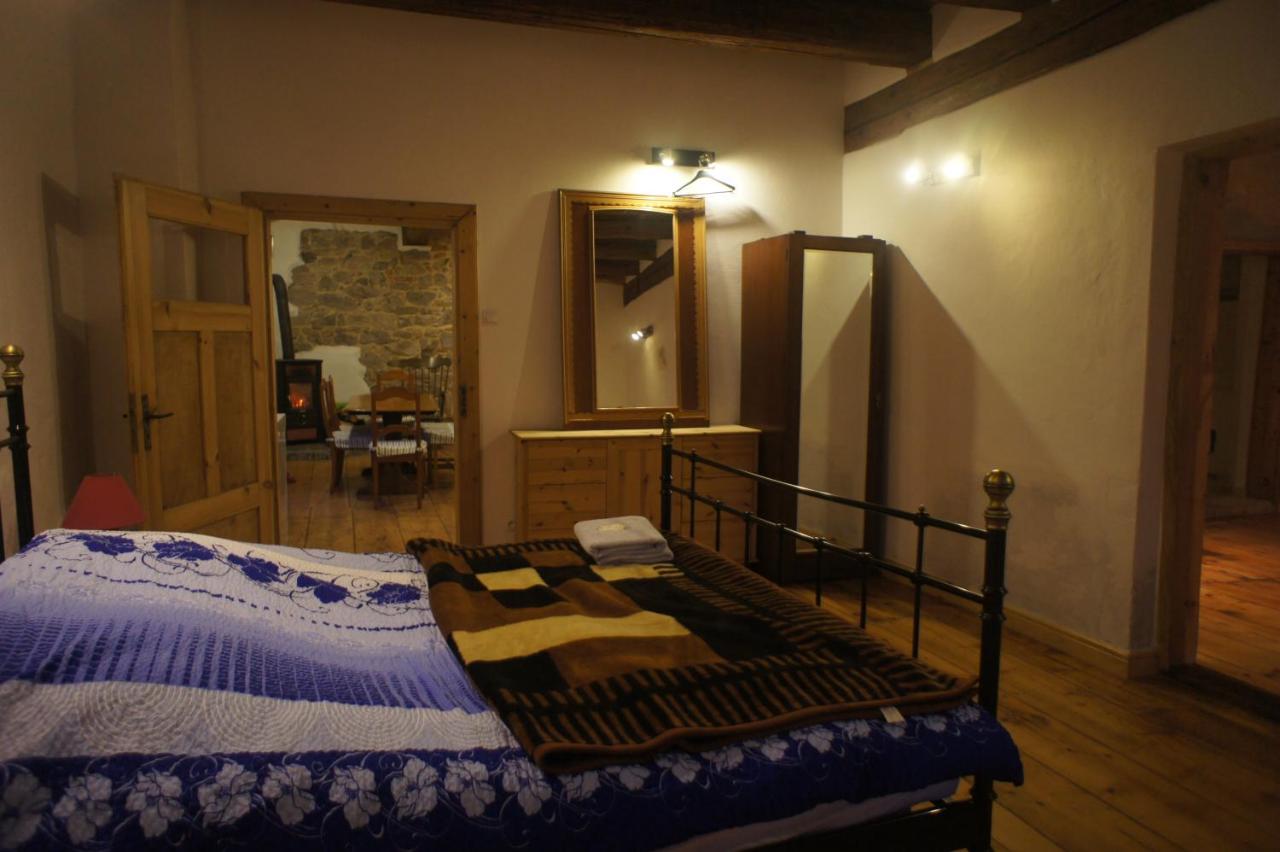 Apartment (6-10 Adults)