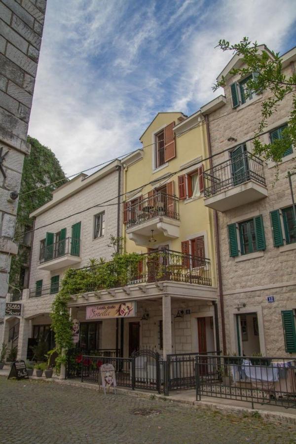 B&B Herceg Novi - Apartmani Skver Sanja - Bed and Breakfast Herceg Novi