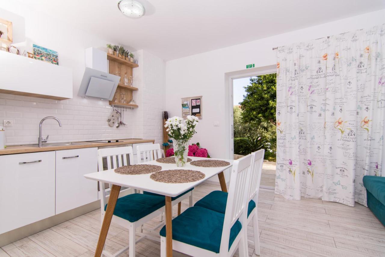 Apartman Sun Solin - B&B
