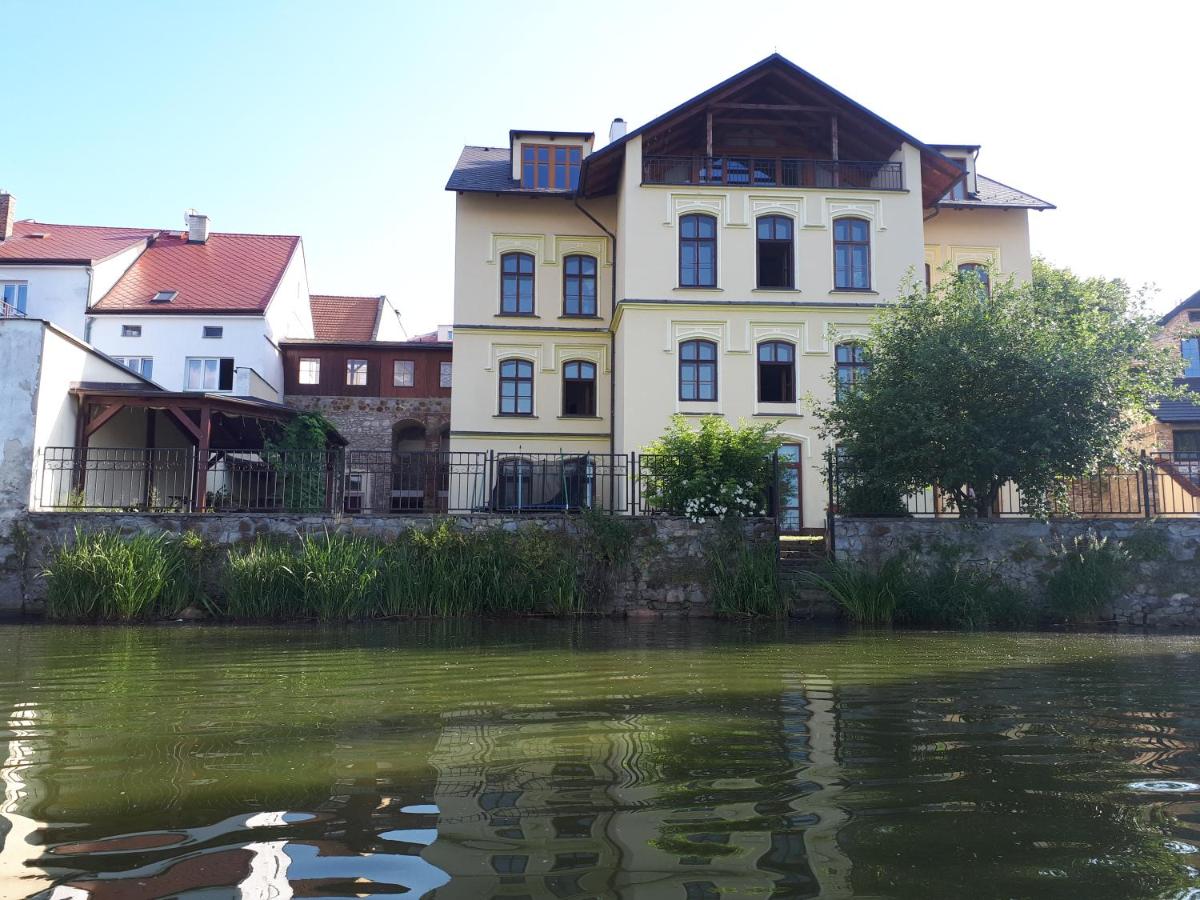 B&B Jindřichův Hradec - Apartmány Šetkova vila - Bed and Breakfast Jindřichův Hradec