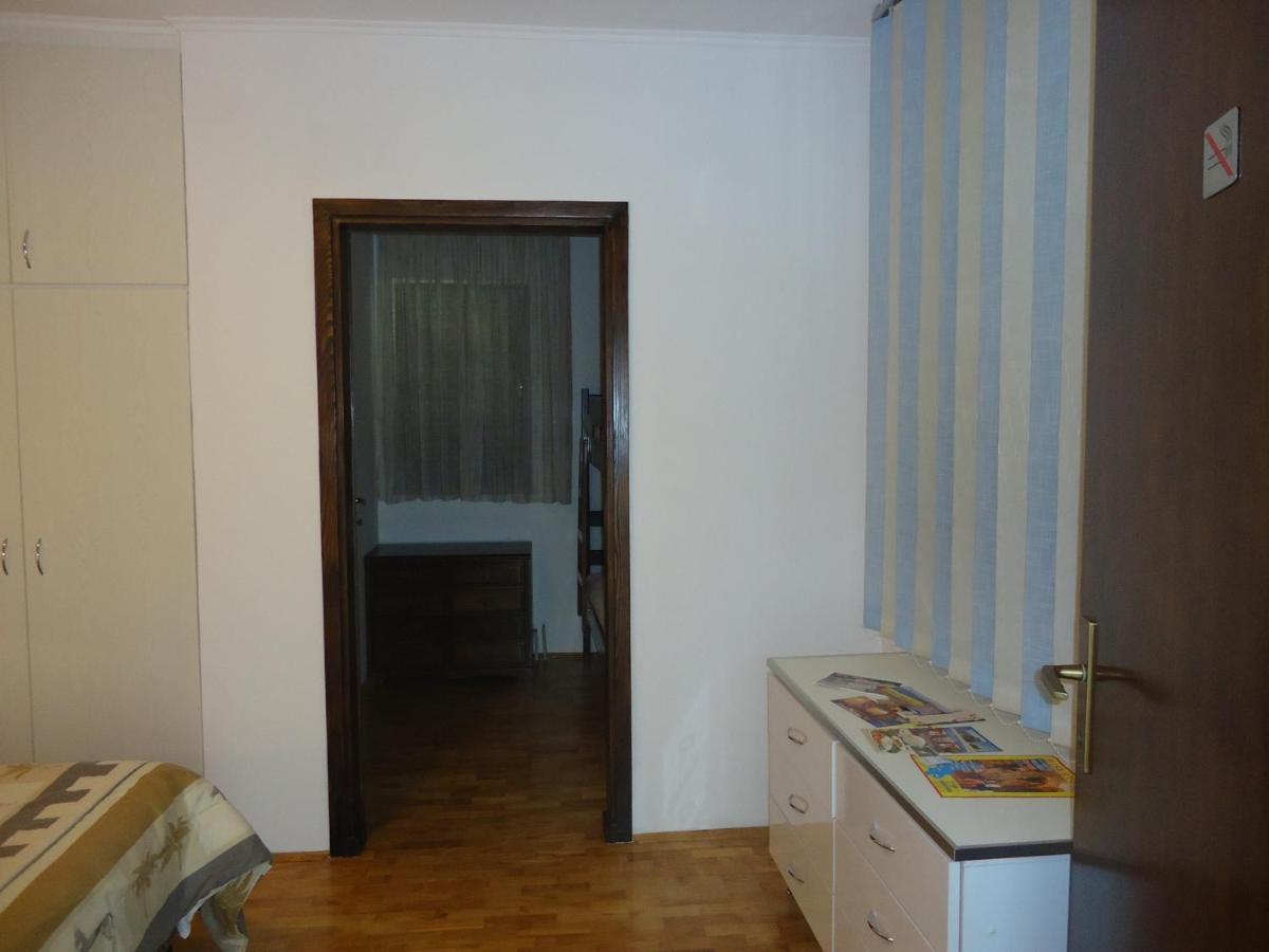 Appartamento con 2 Camere da Letto e Patio