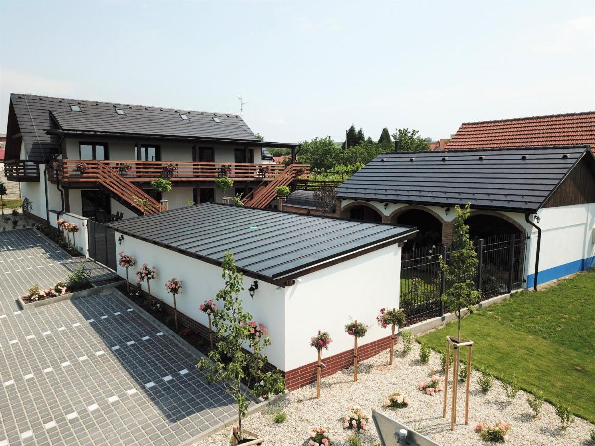 Apartmány pod Pálavou - B&B
