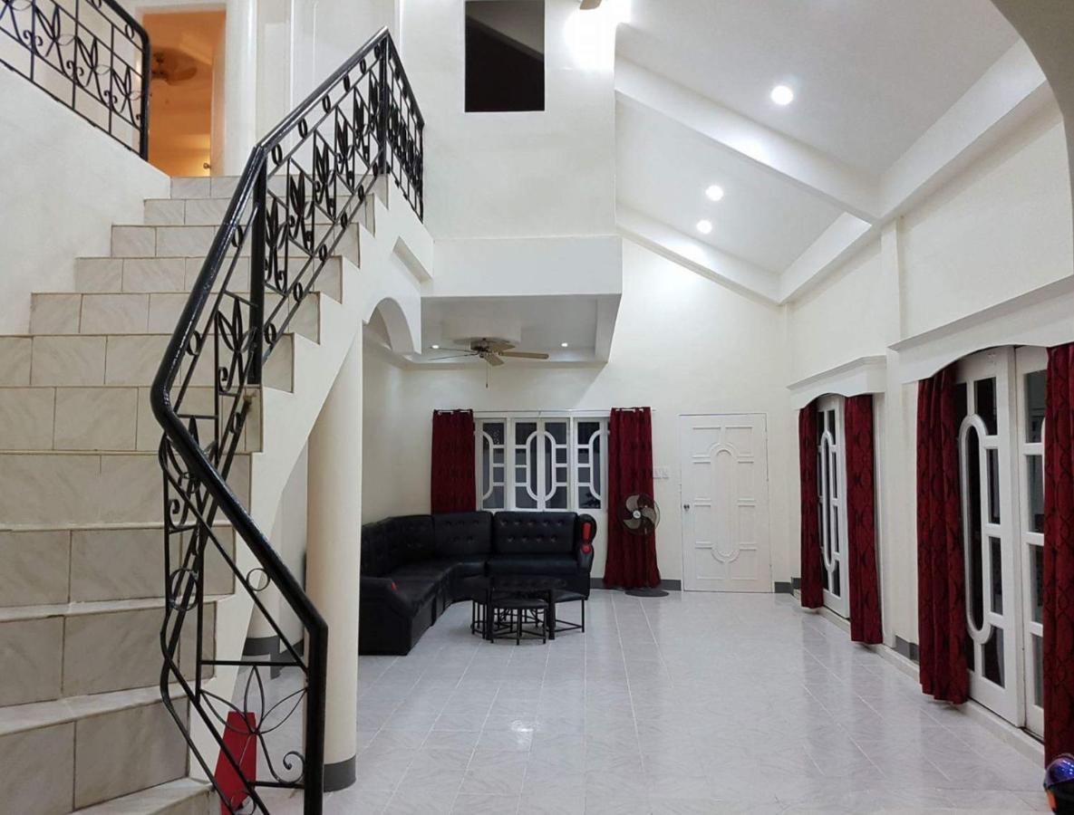OMG Guesthouse Room for 3 Ground floor - B&B Licup