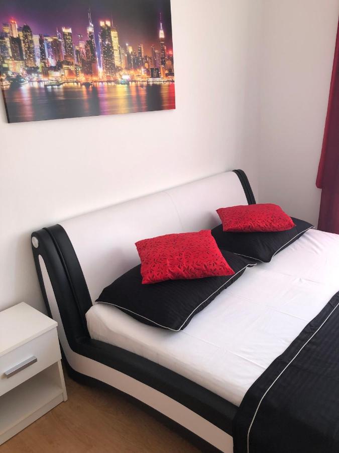 One-Bedroom Apartment with Terrace
