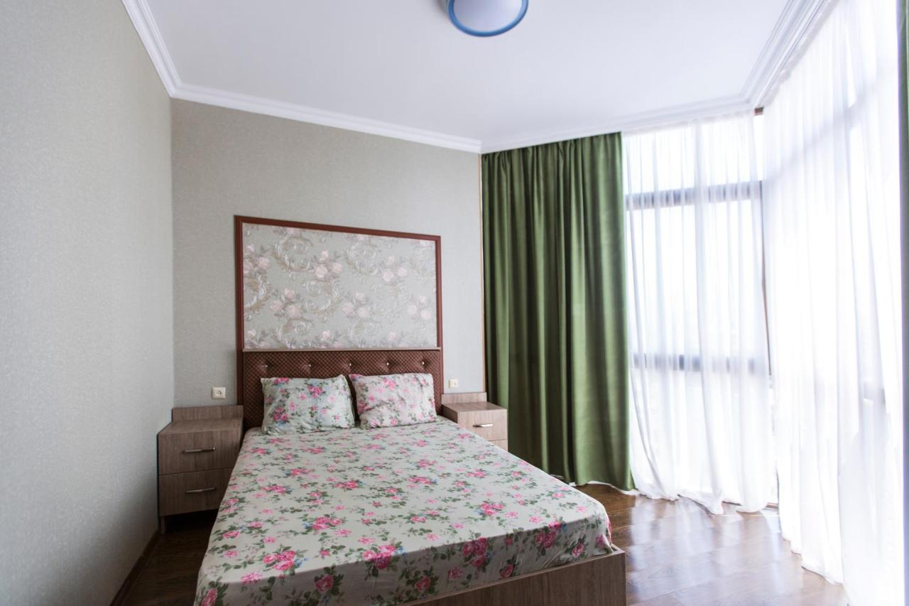 B&B Batumi - Apartament on Rustaveli - Bed and Breakfast Batumi