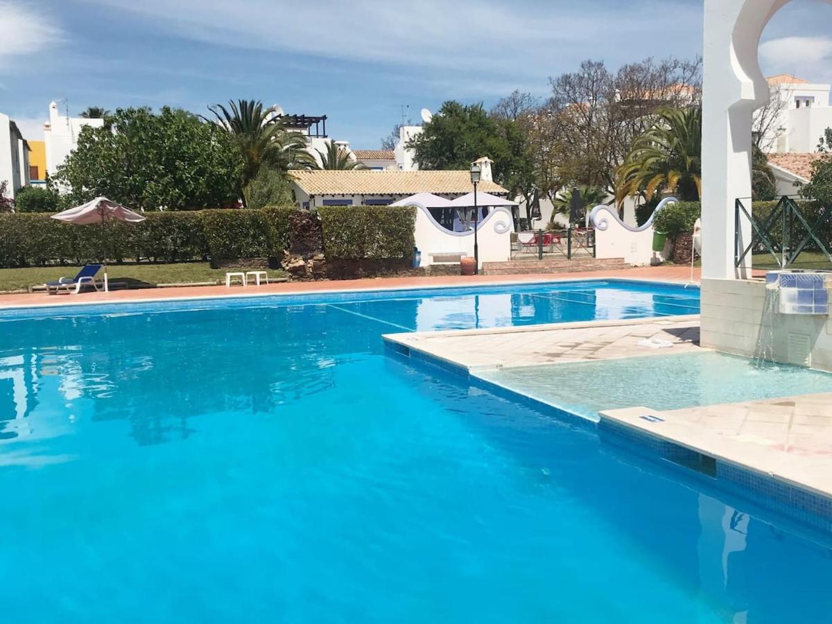 Villa c/ piscina próxima da praia - B&B